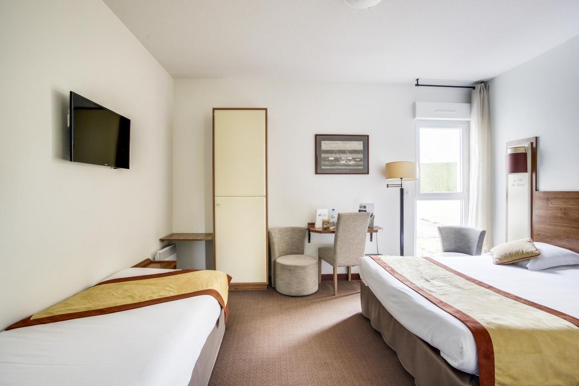 Brit Hotel De La Cote Des Havres Lessay ภายนอก รูปภาพ